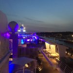 Mein Schiff 6 beim Auslaufen aus Hamburg